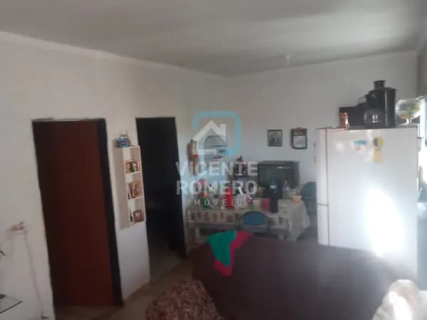 Casa a venda com 56M de área construida 200M² área de terreno com 2 quartos 1 suíte 1 vaga+quintal