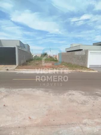 Terreno de rua padrão a Venda no Bairro Setvalley 3