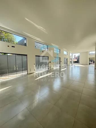 Salão Comercial Para Locação 223M² 4 Banheiros 10 Vagas De Garagem , Pé Direito Alto