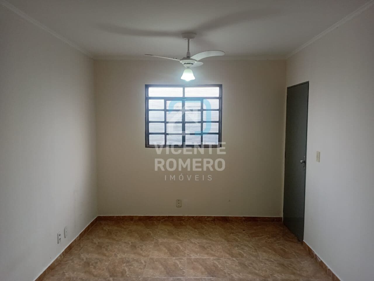 Apartamento venda e locação ao lado da Avenida Romeu Strazzi