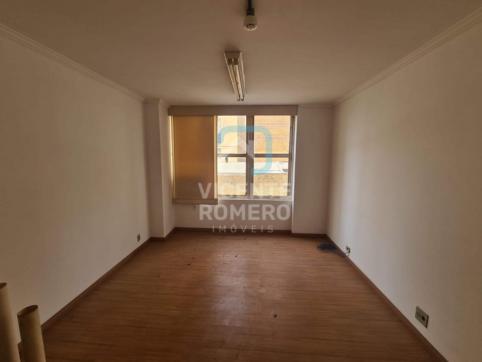 Sala comercial em cima da riomedica esquina do Forum VENDA OU LOCAÇÃO