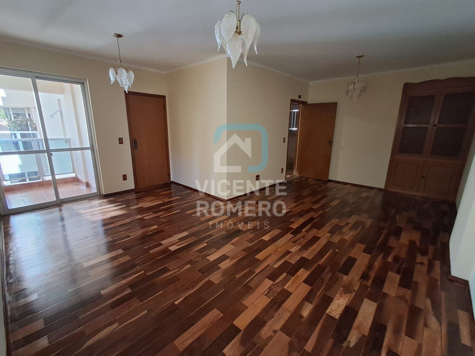 Apartamento a venda com 137M² de área útil com 3 quartos 1 Suíte em Centro - São José do Rio Preto