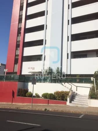 Imóvel para venda tem 146 metros quadrados com 3 quartos 1 suíte 2 vagas