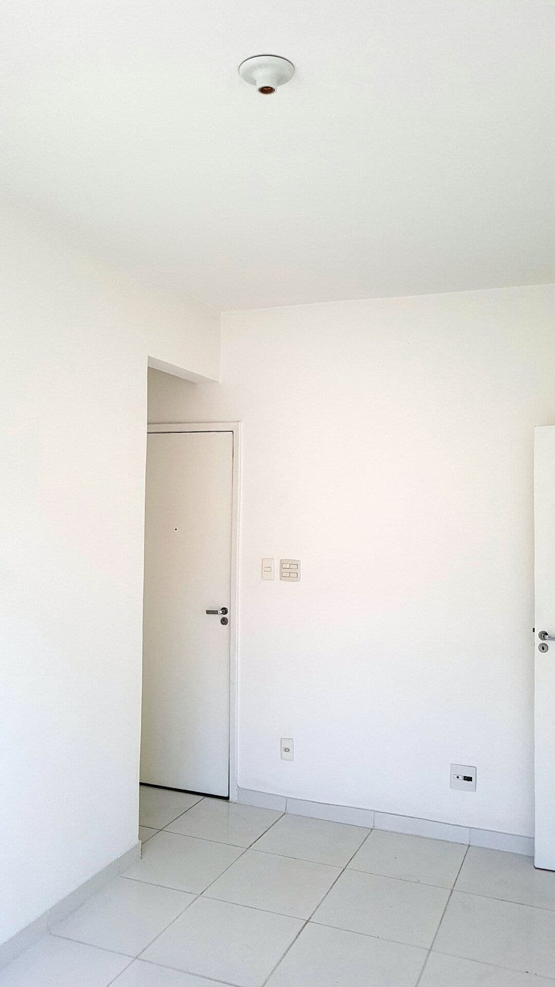 Ótimo apartamento com 02 quartos e 54 m² no centro de Campo Grande, RJ