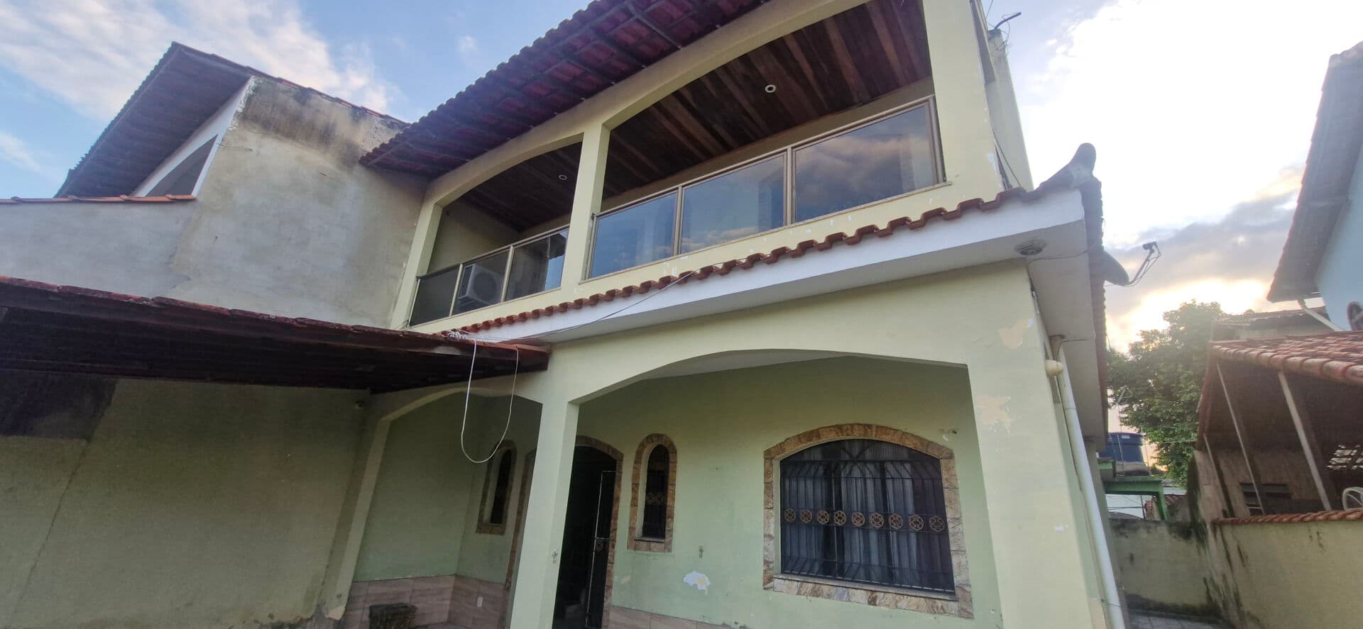 Casa espaçosa a venda com 150 m² e quintal amplo no Rio da Prata de Campo Grande, Rio de Janeiro-RJ