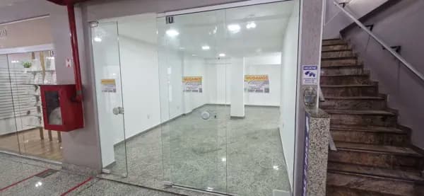 Ótima loja para locação com 30 m² no Audi Shopping, centro de Campo Grande, Rio de Janeiro/RJ