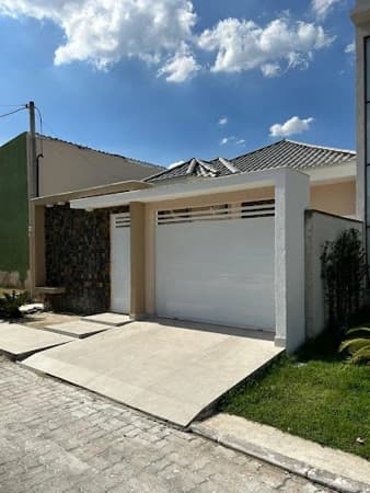 CASA LINEAR NO RIO DA PRATA