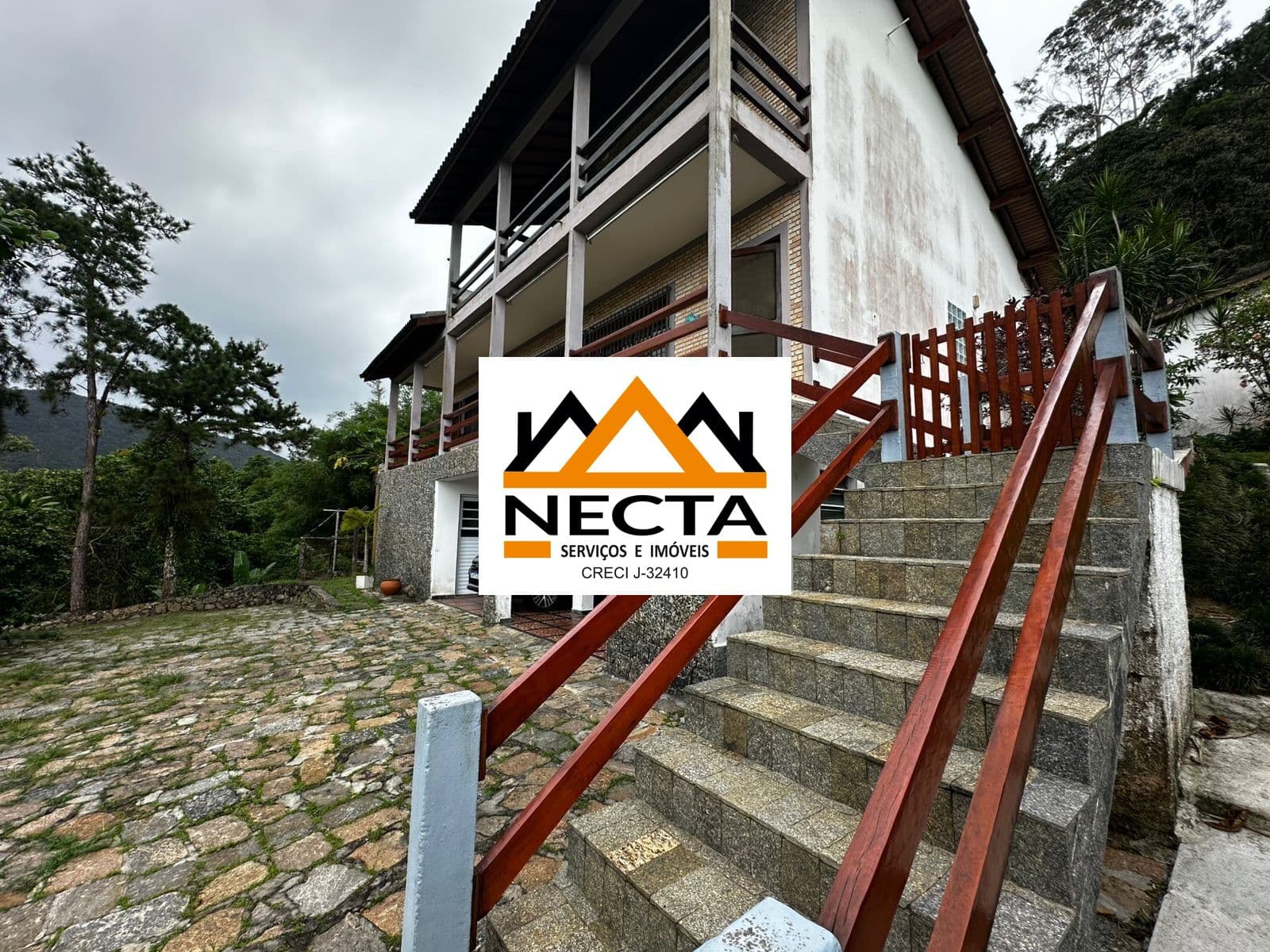 Sobrado em Caraguatatuba - Jardim Casa Branca