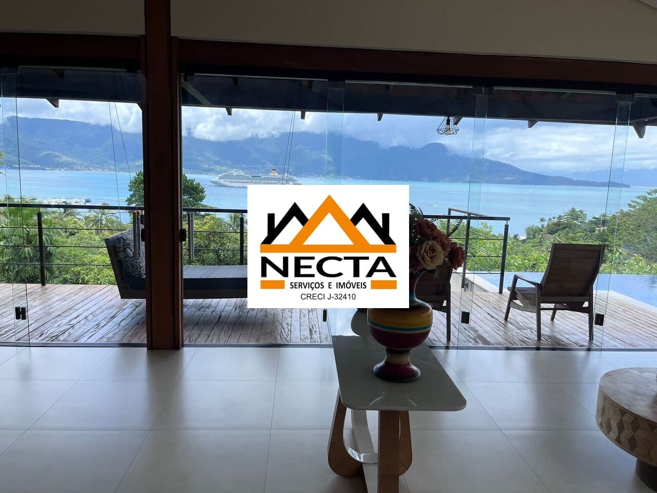 Sobrado em Ilhabela - Santa Tereza
