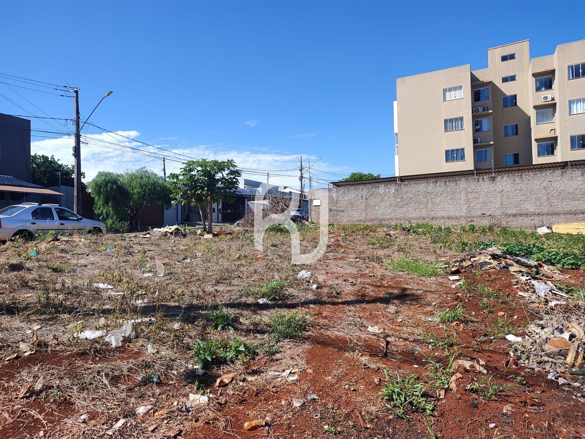 Terreno de Esquina no Barcelona, excelente localização para construir ou investir