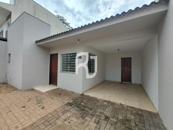 Casa com suíte no Cancelli a uma quadra do Muffatão