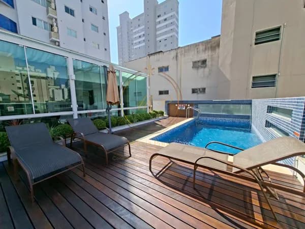 LOCAÇÃO ANUAL - Apartamento Alto Padrão no Centro de BC- 1 suíte + 2 Demi-suites
