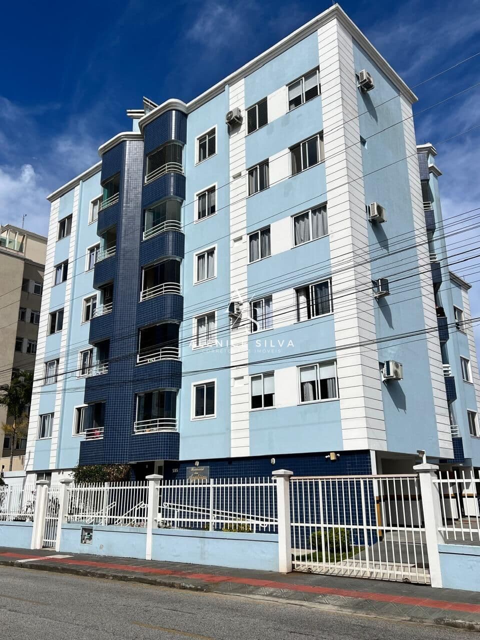 Apartamento 3 dormitórios (1 suíte) 02 vagas de garagem no Jardim cidade de Florianopolis