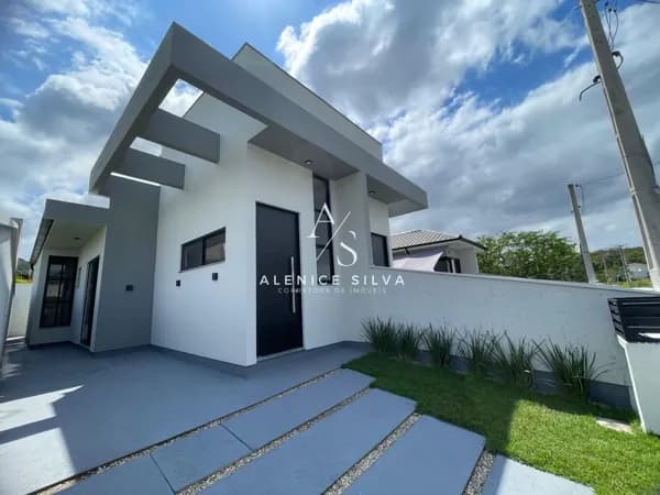 Casa 02 dormitórios em São José