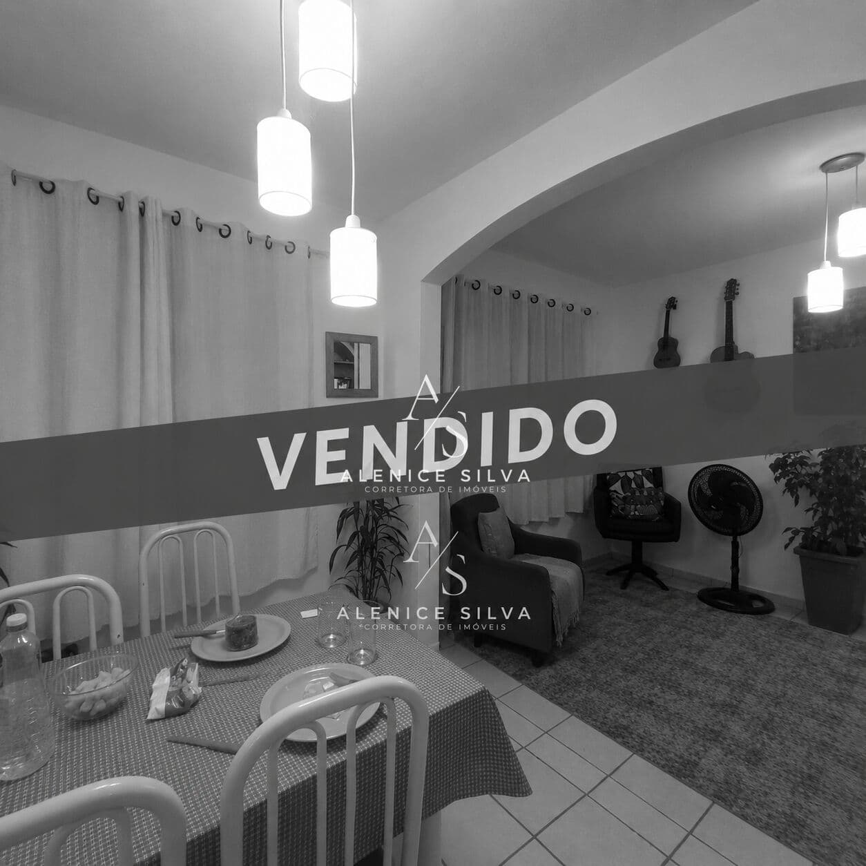 Apartamento 02 dormitórios em Barreiros, São José/SC