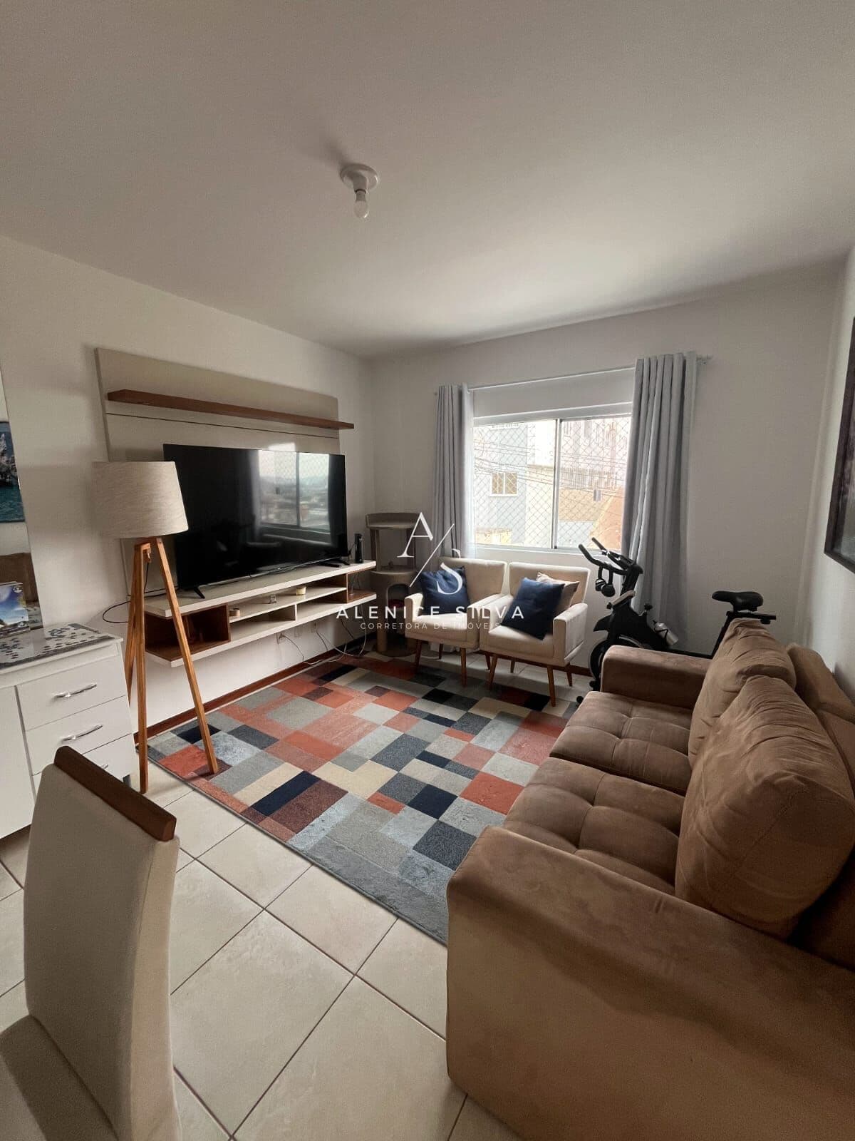 APARTAMENTO COM 02 DORMITÓRIOS NO BAIRRO IPIRANGA EM SÃO JOSÉ