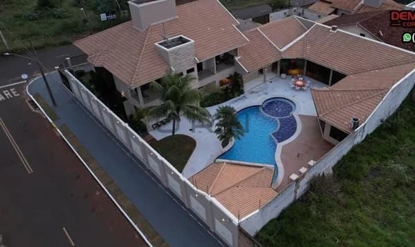 Sobrado em Campo Grande - Vilas Boas