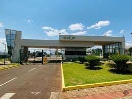 Terreno de esquina no Condomínio Shalom