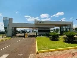 Terreno de esquina no Condomínio Shalom