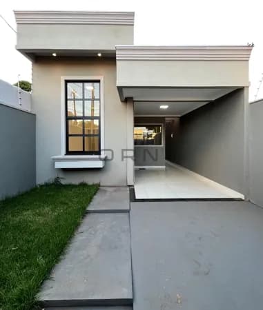 Casa moderna e sofisticada no Alves Pereira.