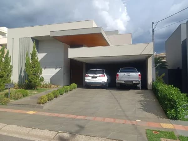 Casa de Condomínio em Campo Grande - Residencial Damha
