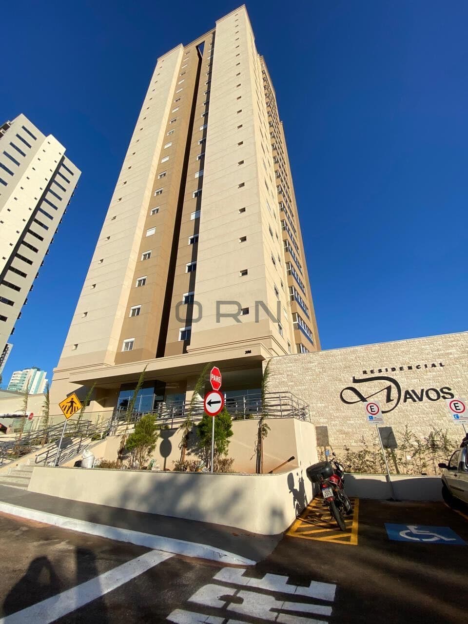 Apartamento de alto padrão andar alto com 4 dormitórios