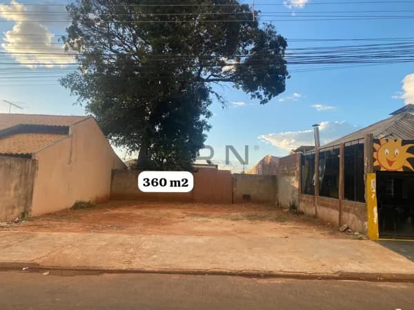 Terreno de 360m² a 50m da Av. Rita Vieira – Excelente para Comércio ou Investimento