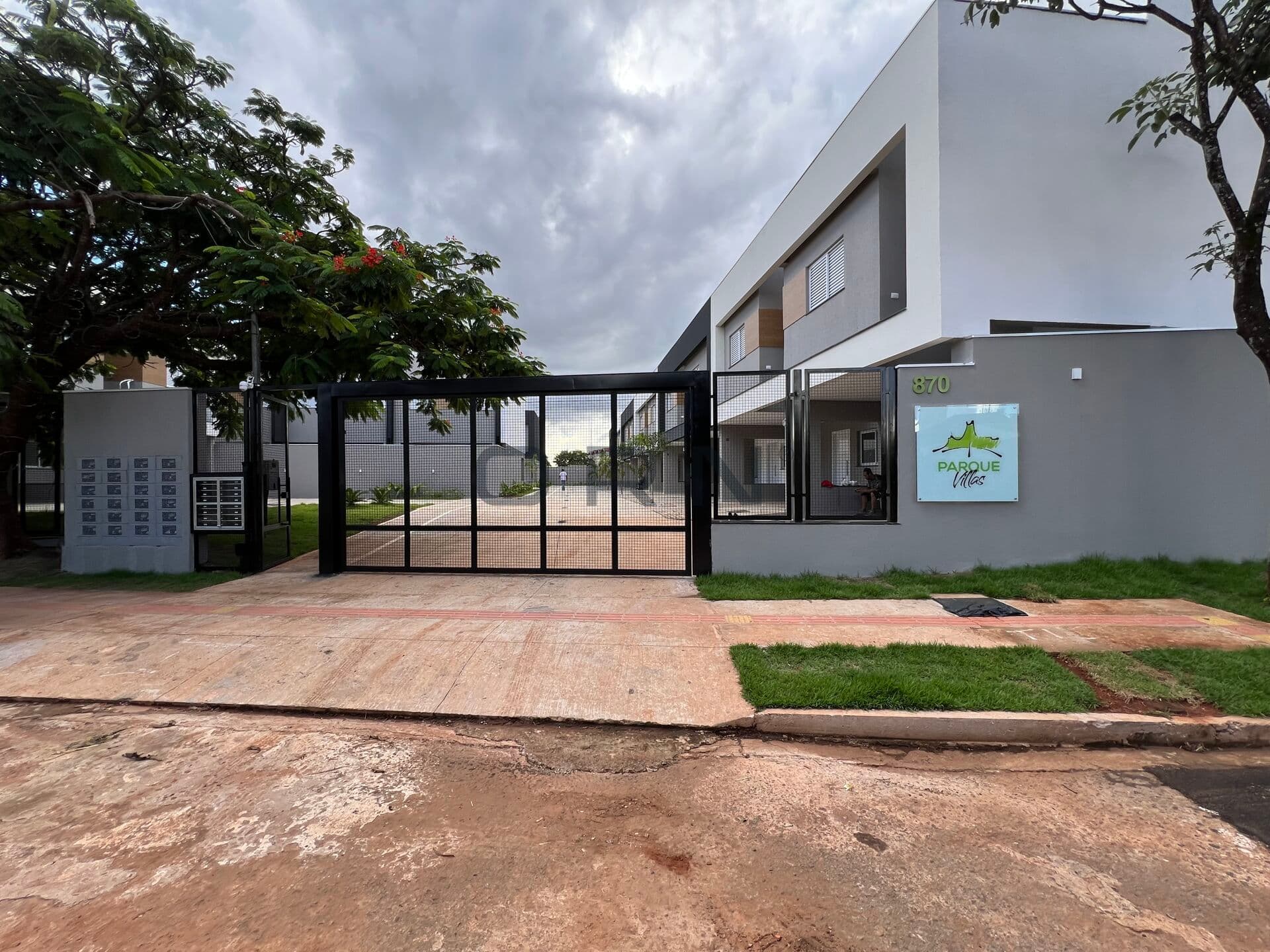 Sobrado em Campo Grande - Parque Villas