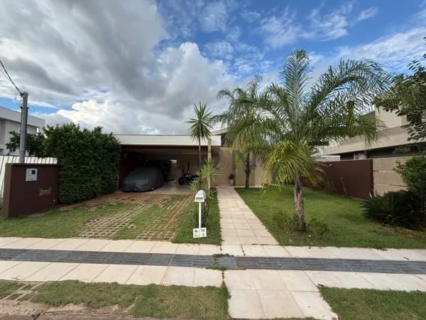 Casa em Condomínio