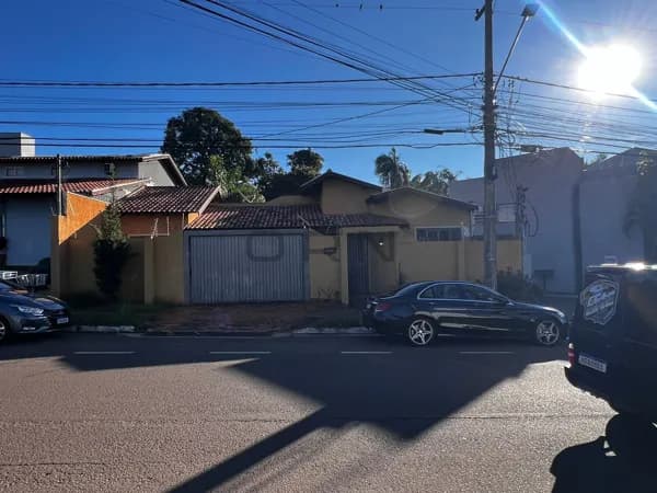Casa ideal para clinica ou empresa, em uma das melhores localizações de Campo Grande MS.