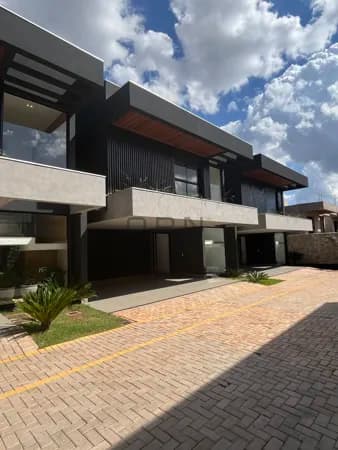 Sobrado em Condomínio no Vilas Boas