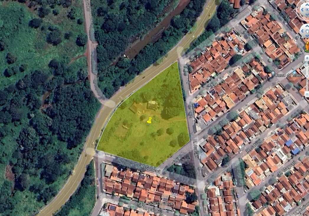 Área com excelente localização, para empreendimentos.