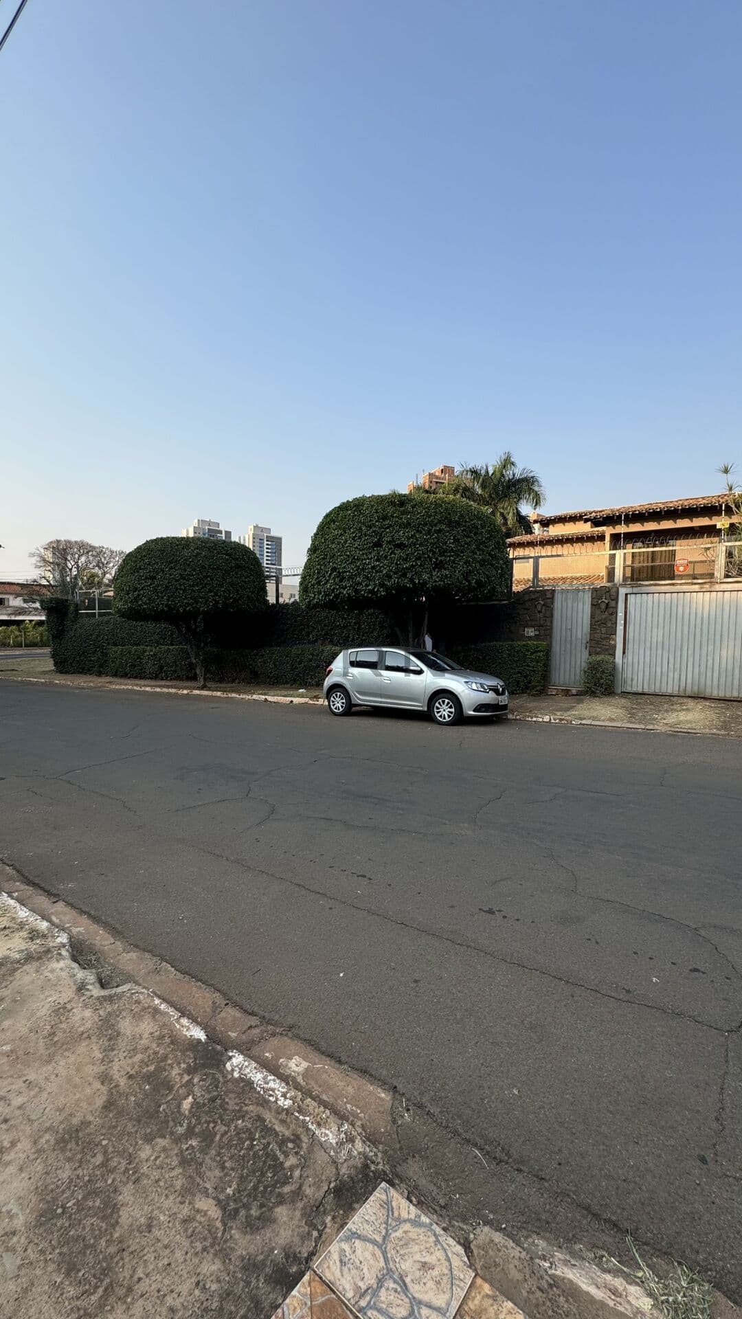 Sobrado de esquina com belíssima área verde