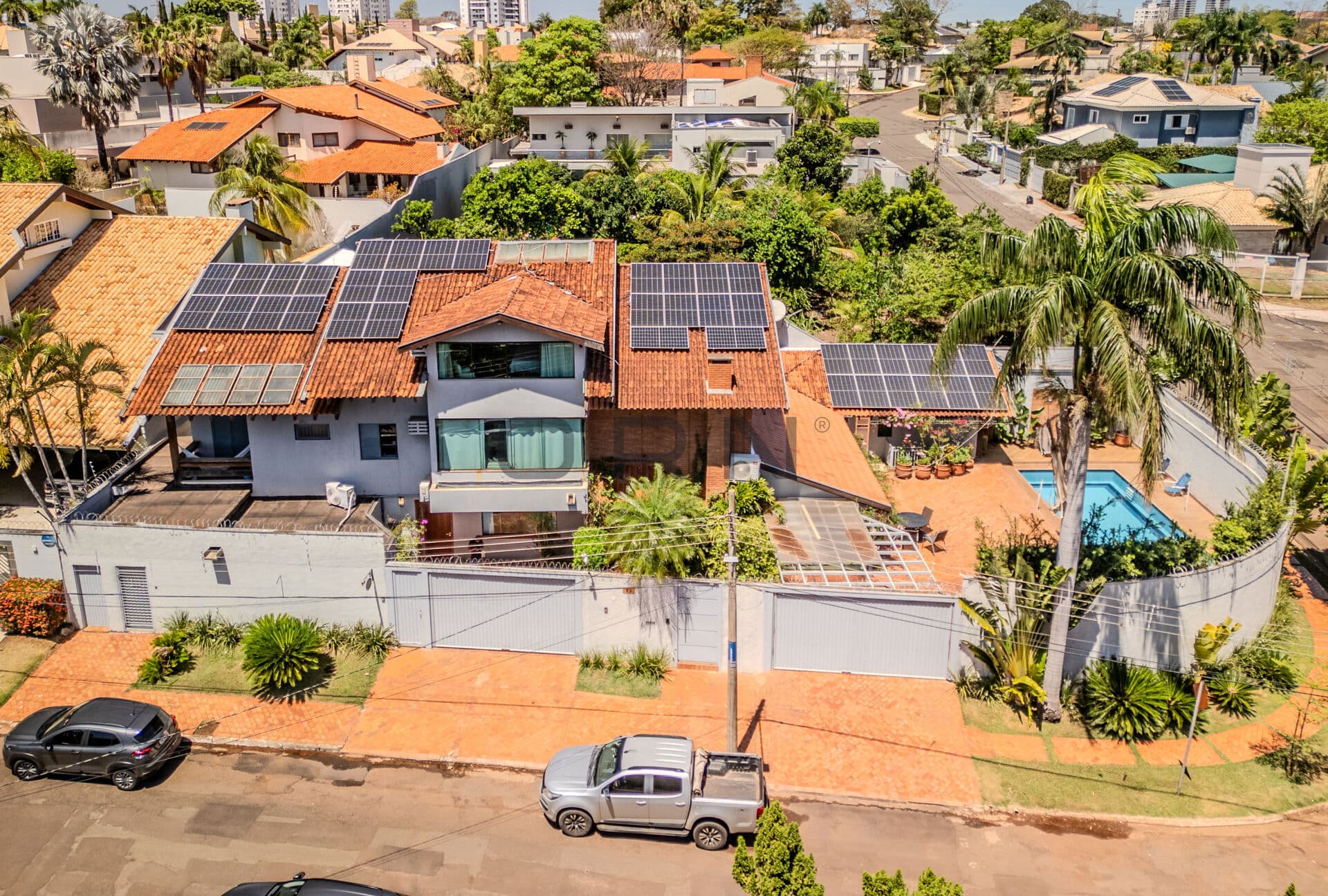 Casa Sobrado em Chácara Cachoeira, Campo Grande/MS