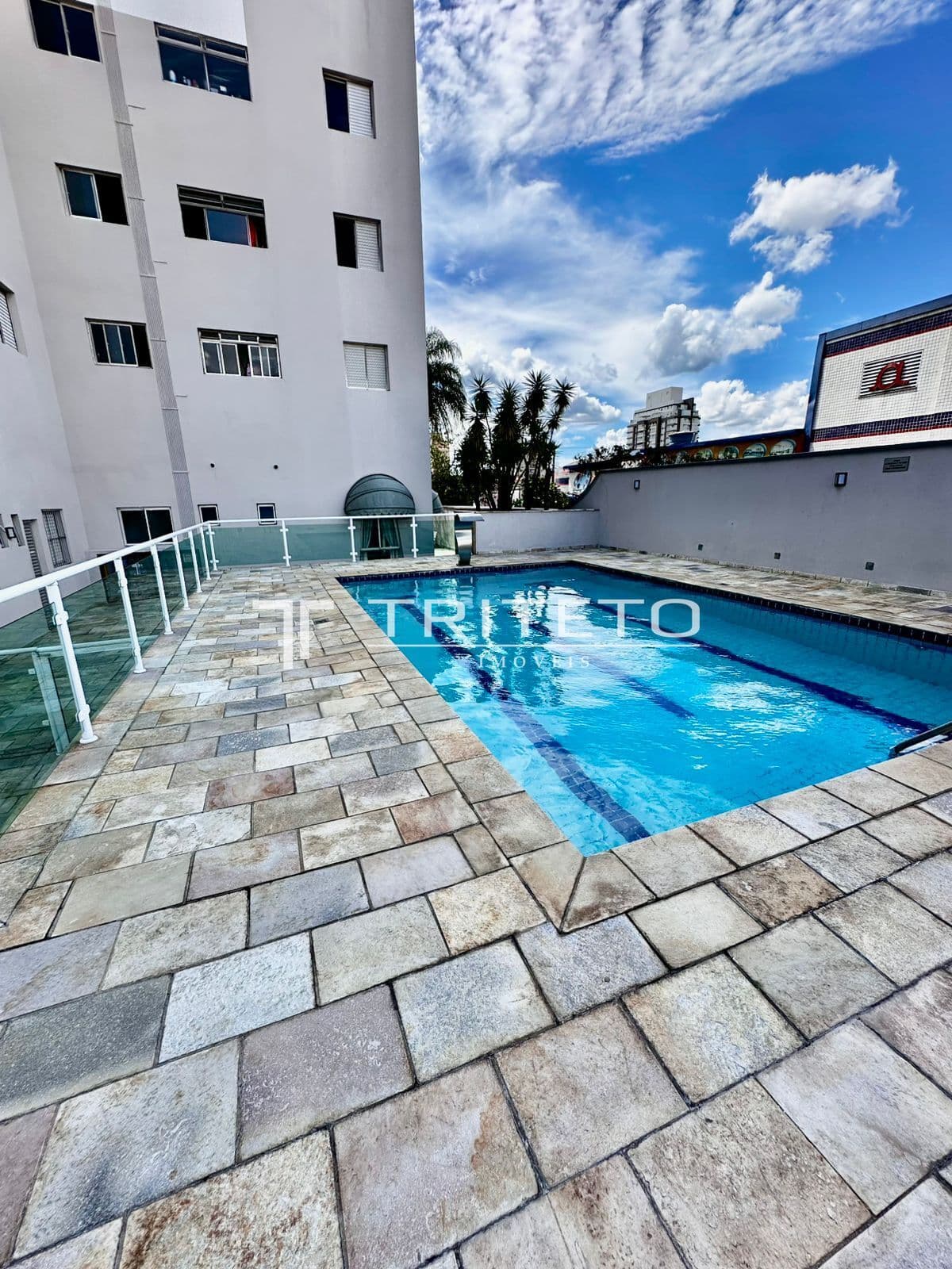 Apartamento com 2 Quartos e 1 banheiro à Venda, 50 m²