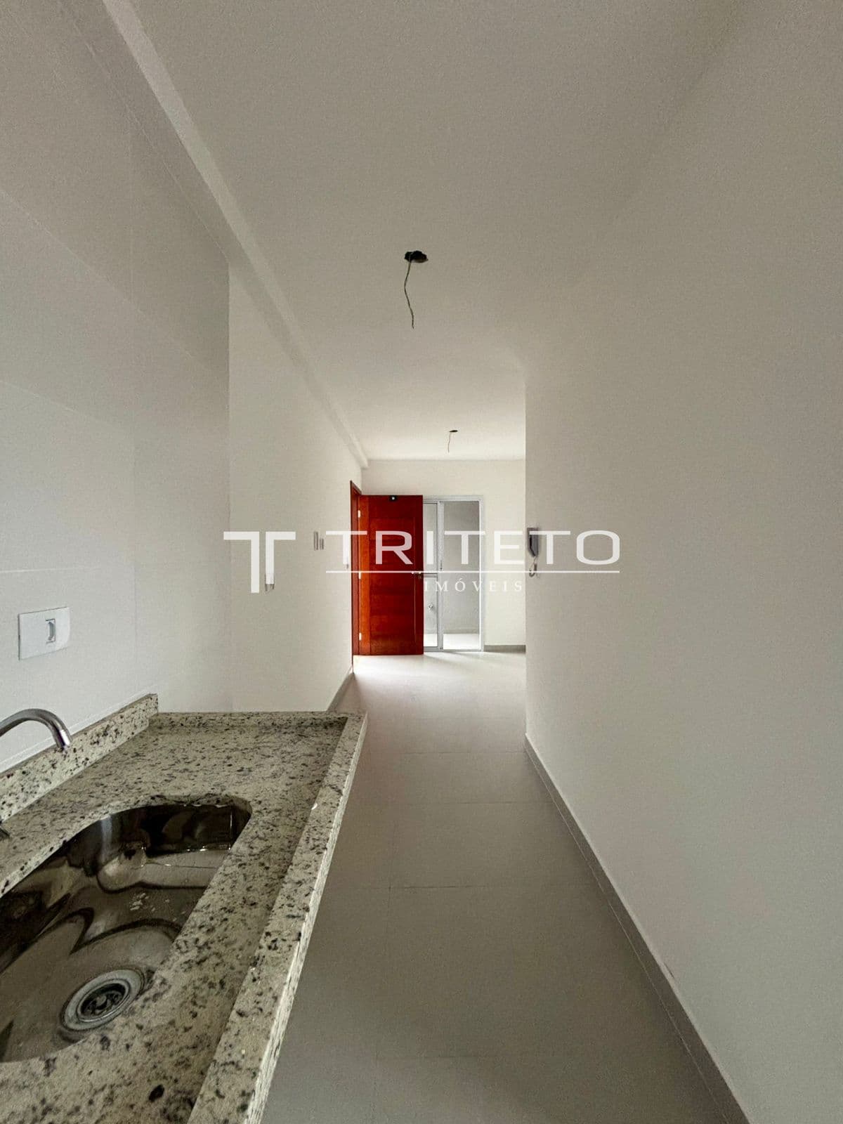 Apartamento 2 Dormitórios com varanda