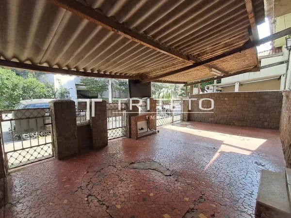 Atenção Investidores e Construtores! Casa à venda com 400 m² (8x50)