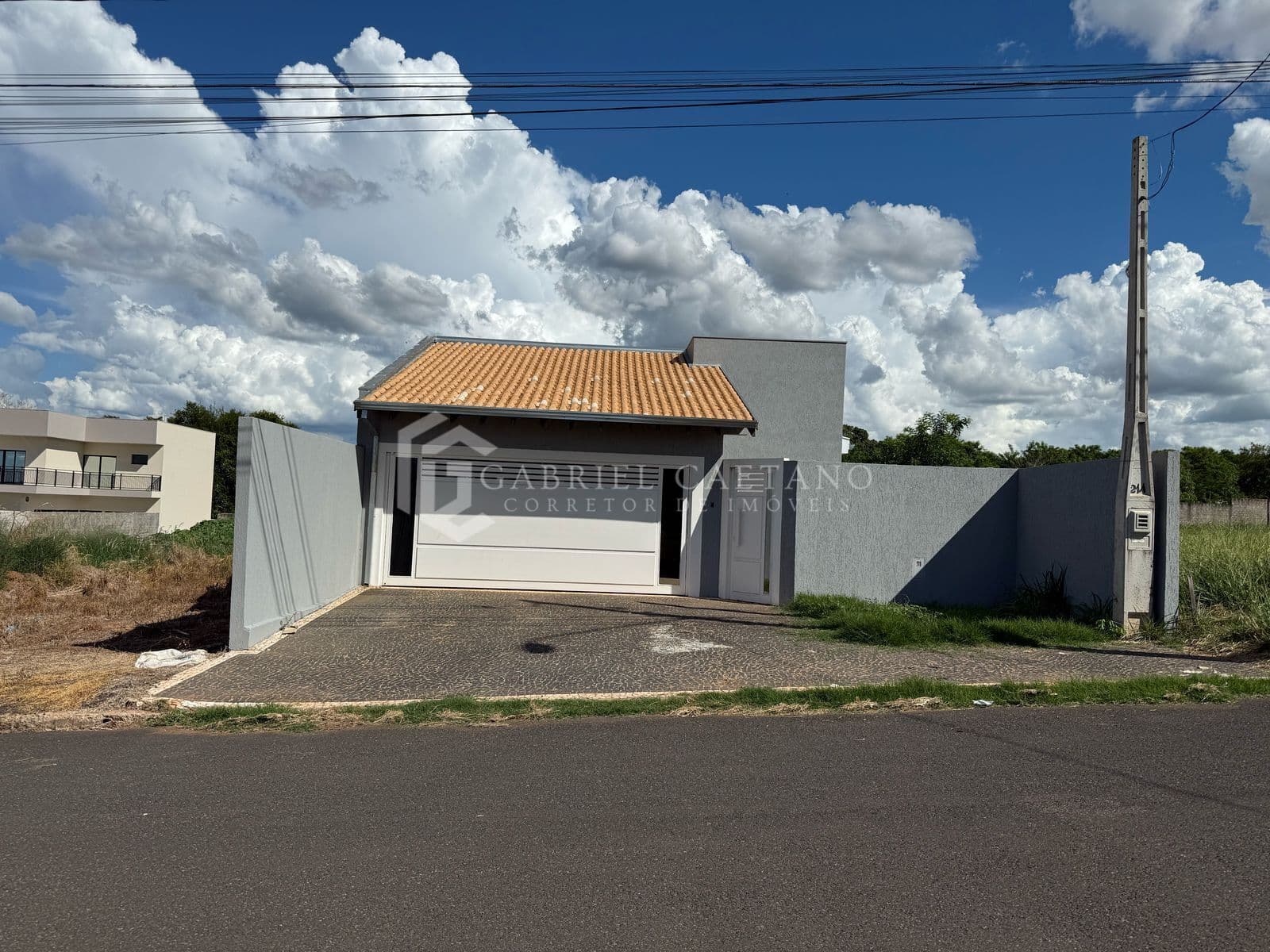 Casa Ampla à Venda em Guararapes | 03 quartos
