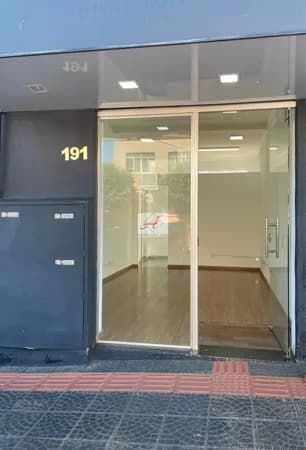 Sala/Conjunto em Bandeirantes - Centro