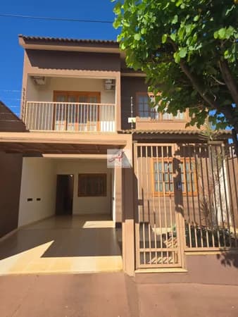 Sobrado em Bandeirantes - Setor 3