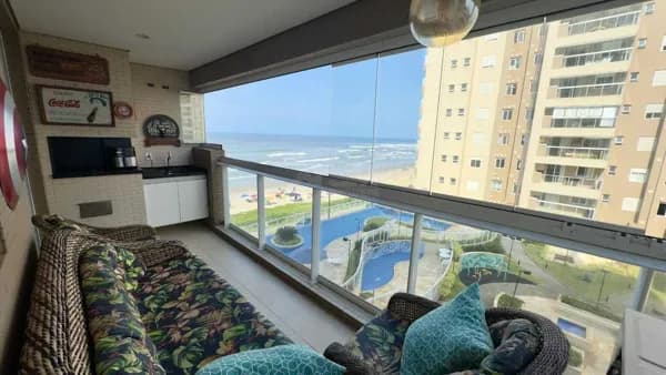 Apartamento no Resort frente ao mar no centro da cidade de Itanhaém à venda.