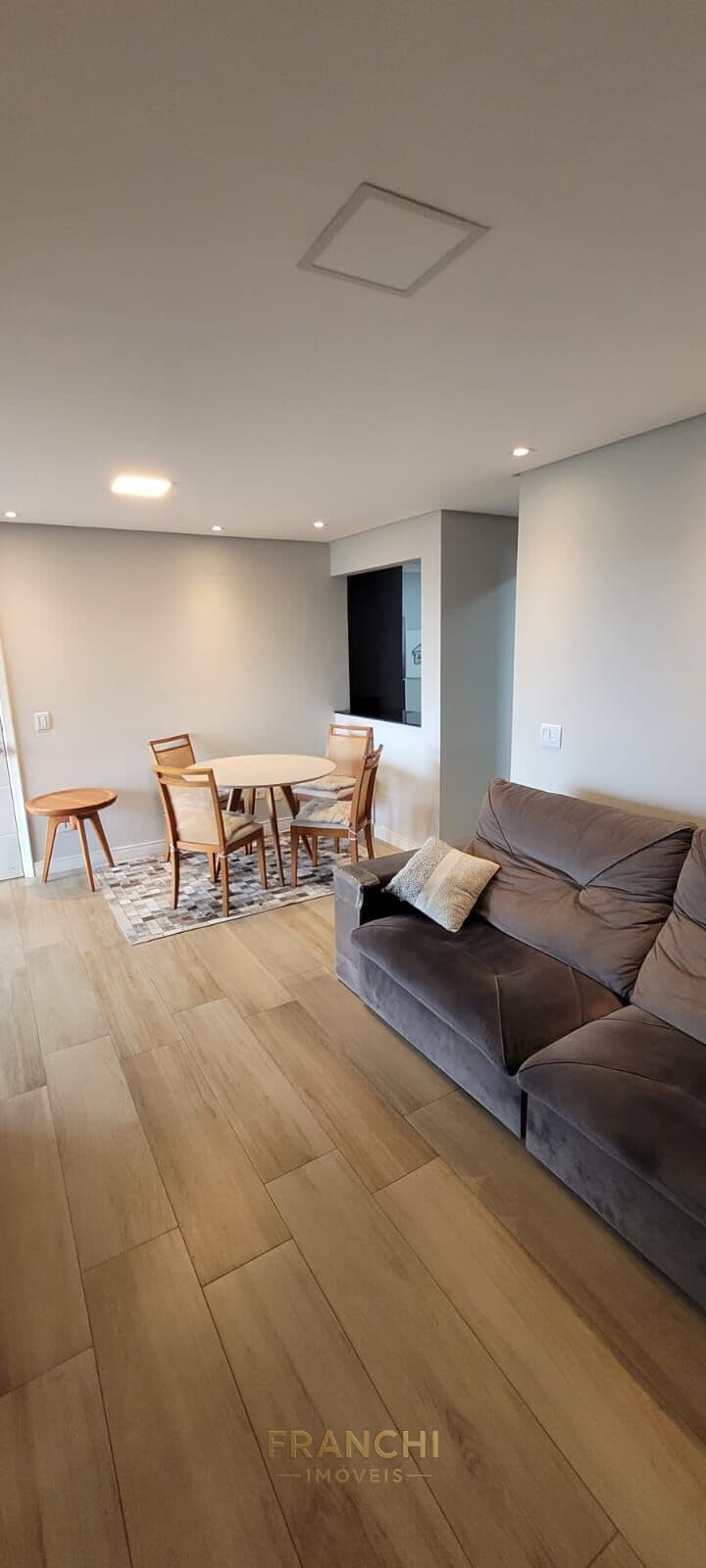 Apartamento 2 suítes 2 vagas 80 m2 | Mobiliado