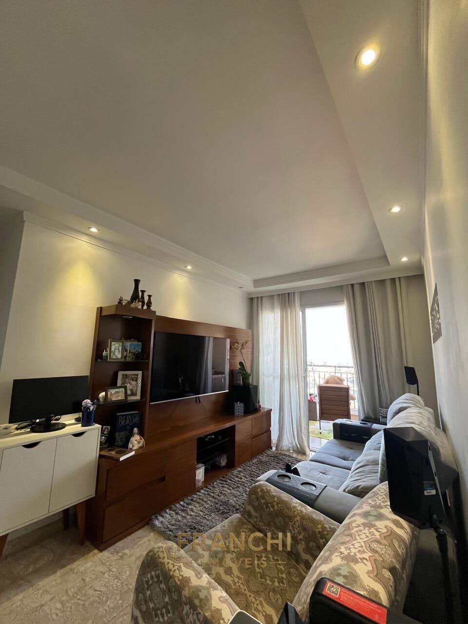 Apartamento em Vila Canero, São Paulo/SP