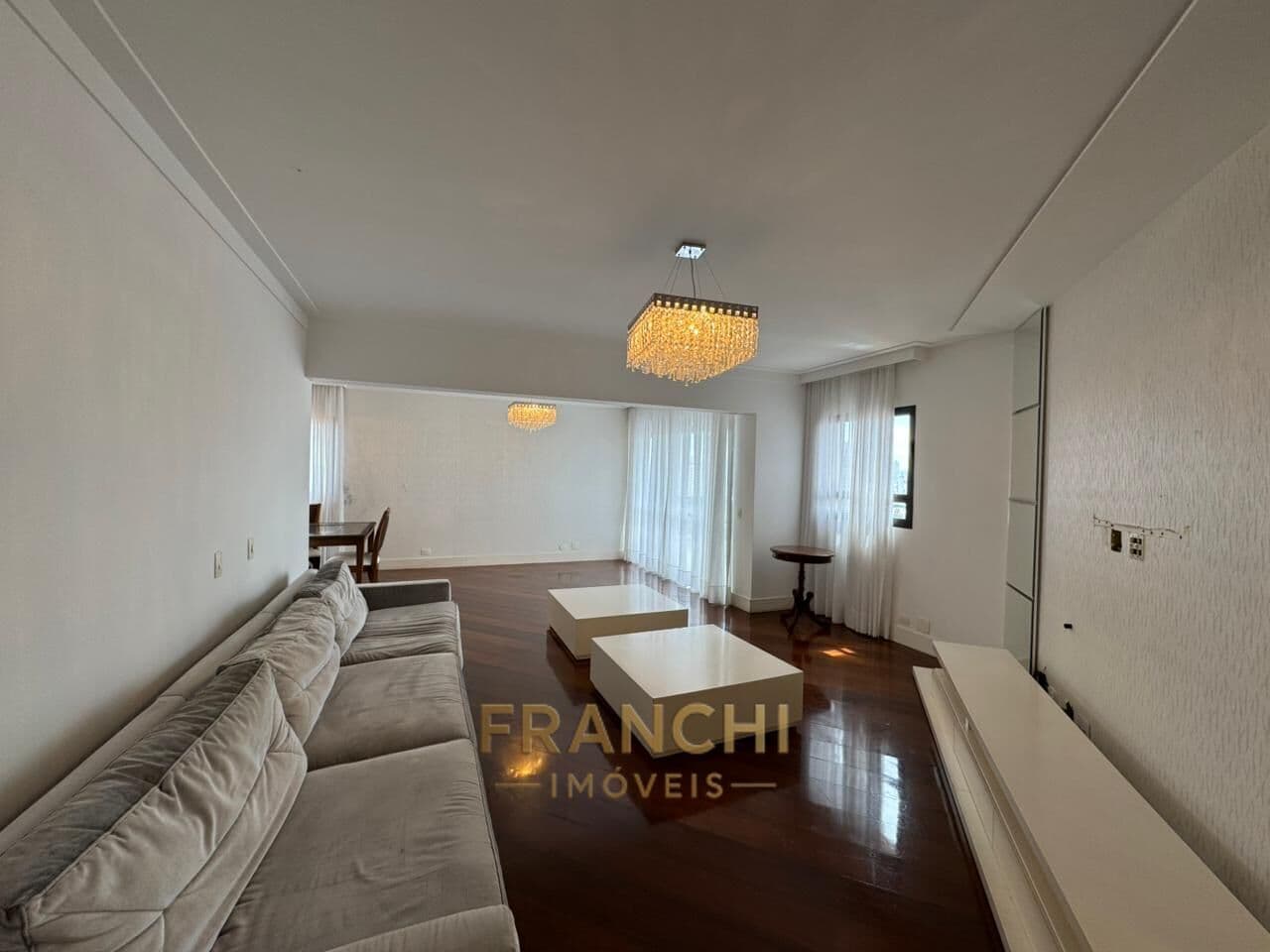 Apartamento Alto Padrão em Vila Carrão, São Paulo/SP