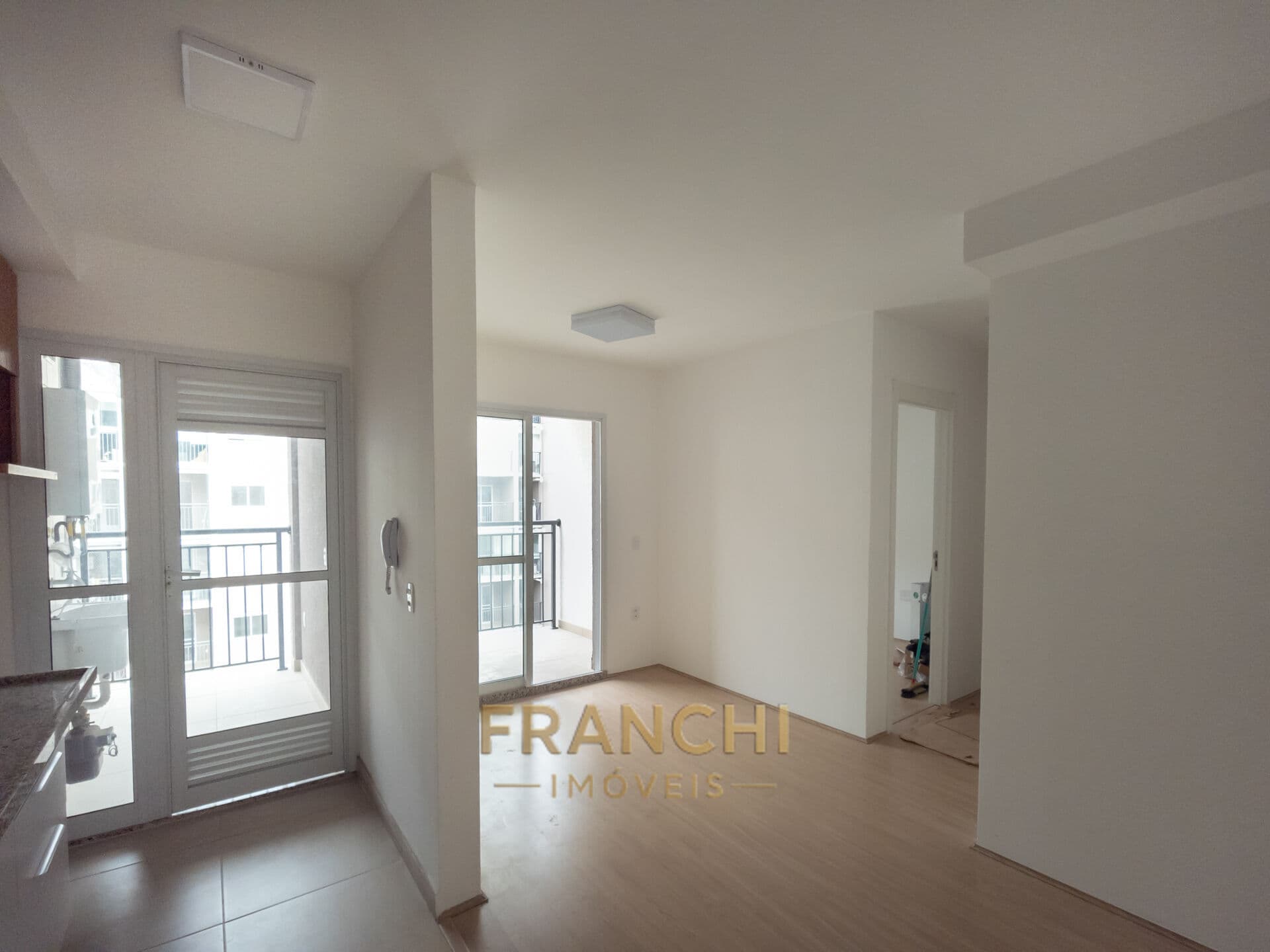 Apartamento em Chácara Santo Antônio com 2 quartos
