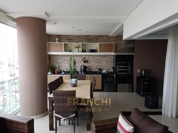 Apartamento com 3 Quartos e 5 banheiros à Venda, 171 m² por R$ 2.500.000