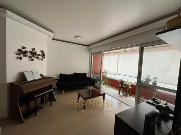Apartamento com 3 Quartos e 2 banheiros à Venda, 77 m² por R$ 750.000
