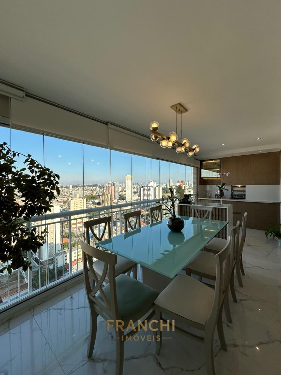 Apartamento com 3 dormitórios à venda, 126 m²