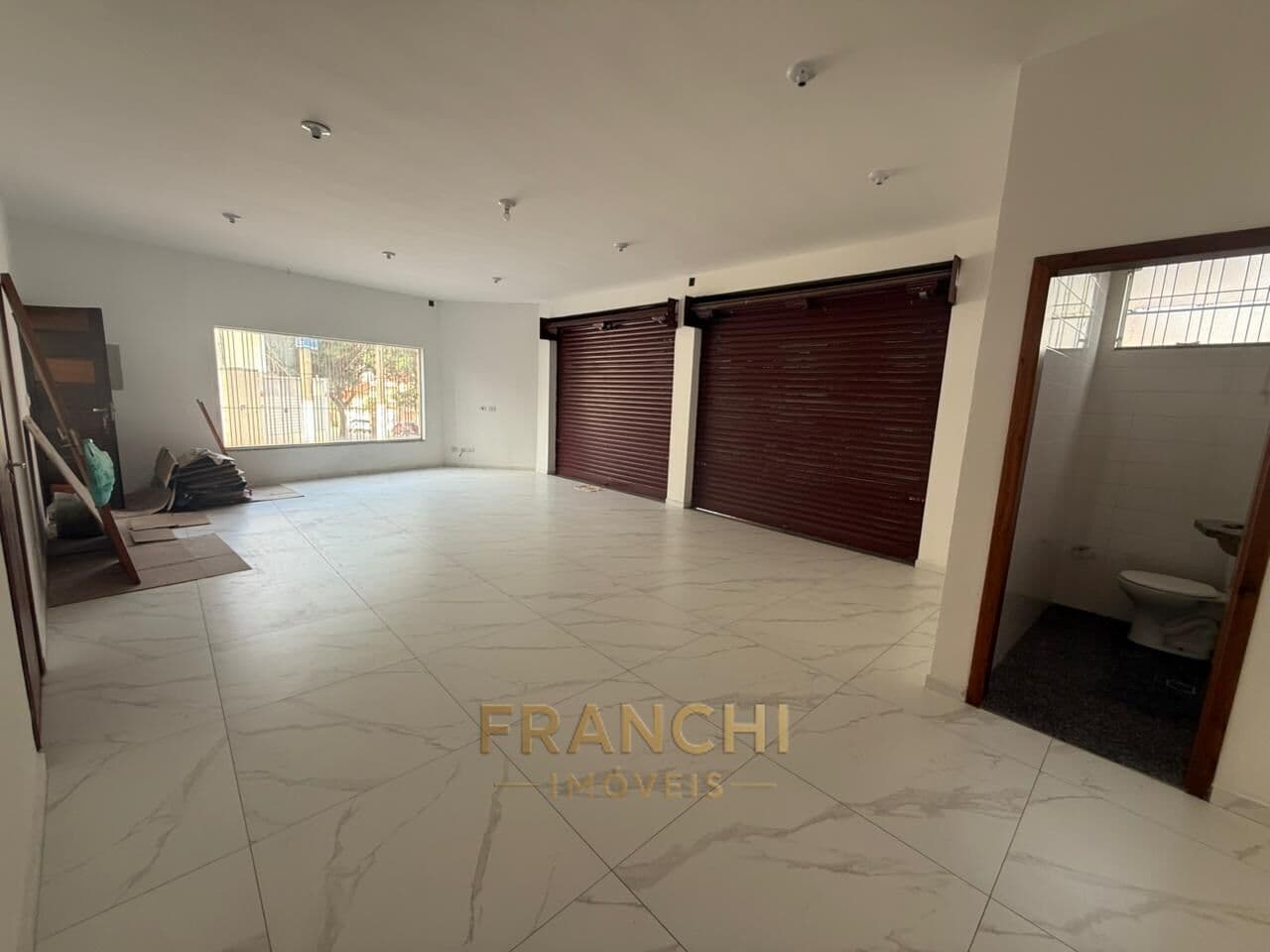 Sala/Conjunto em São Paulo - Vila Carrão