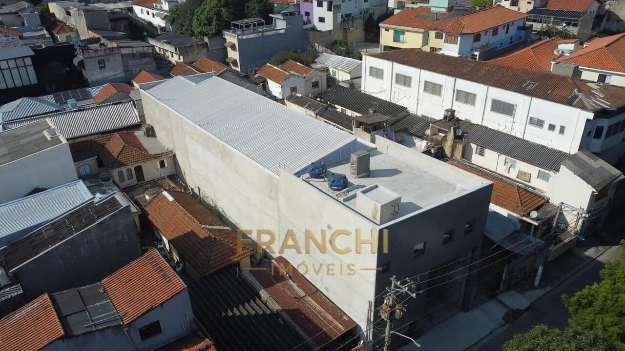 Galpão Industrial/Comercial Estruturado na Vila Carrão – 400 m² com Elevador